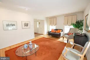 19 Zelkova Dr, Holland, PA 18966 - Photo 5