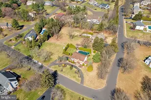 137 Briarwood Dr, Holland, PA 18966 - Photo 45