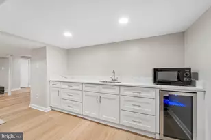 137 Briarwood Dr, Holland, PA 18966 - Photo 37