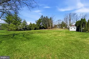 137 Briarwood Dr, Holland, PA 18966 - Photo 41