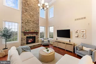 1036 Azlen Ln, Chalfont, PA 18914 - Photo 9