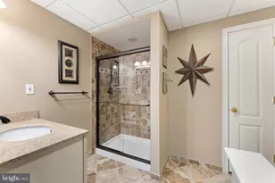 1036 Azlen Ln, Chalfont, PA 18914 - Photo 59