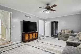 415 Fox Hollow Dr, Feasterville-Trevose, PA 19053 - Photo 9