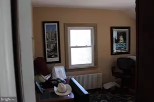 30 Landreth Ln, Bristol, PA 19007 - Photo 27