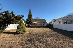 10 Bowling Green Ave, Morrisville, PA 19067 - Photo 37