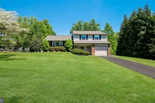 49 Surrey Dr, Churchville, PA 18966 - Photo 1