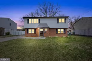 902 Laings Ave, Bristol, PA 19007 - Photo 1