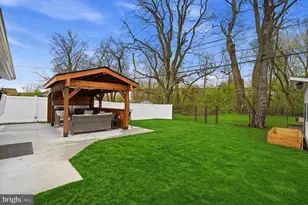 157 Mill Dr, Levittown, PA 19056 - Photo 23