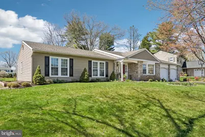 923 Pickering Drive, Yardley, PA 19067 - Photo 3