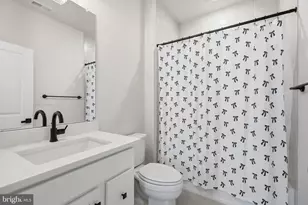 200 Mayfield Ln, Newtown, PA 18940 - Photo 43