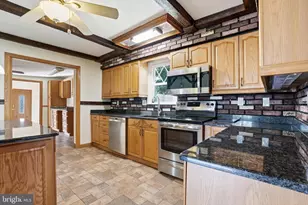 4820 Dara Faith Dr, Feasterville-Trevose, PA 19053 - Photo 7