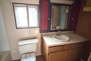 217 Apple St, Levittown, PA 19057 - Photo 43