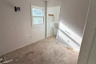 217 Apple St, Levittown, PA 19057 - Photo 15