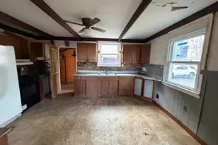 217 Apple St, Levittown, PA 19057 - Photo 23