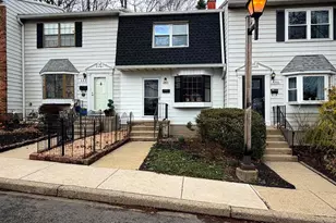 447 N Mt Vernon Cir, Bensalem, PA 19020 - Photo 1