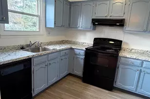 447 N Mt Vernon Cir, Bensalem, PA 19020 - Photo 5