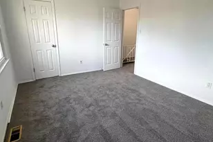 447 N Mt Vernon Cir, Bensalem, PA 19020 - Photo 11