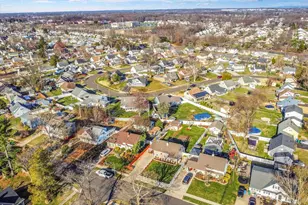 35 Honeysuckle Ln, Levittown, PA 19055 - Photo 53