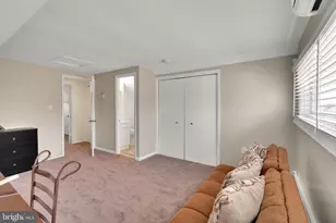 35 Honeysuckle Ln, Levittown, PA 19055 - Photo 33