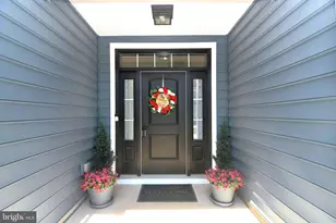 924 Holden Ct, Warminster, PA 18974 - Photo 3