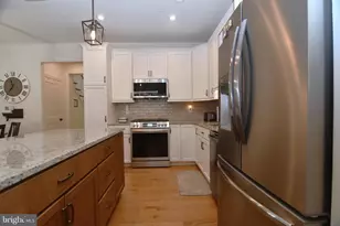 924 Holden Ct, Warminster, PA 18974 - Photo 5