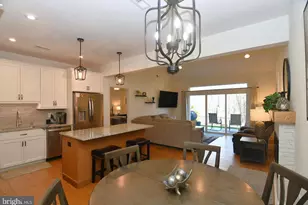 924 Holden Ct, Warminster, PA 18974 - Photo 3