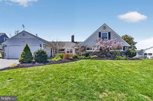 87 Flamehill Rd, Levittown, PA 19056 - Photo 1