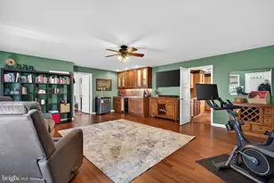 87 Flamehill Rd, Levittown, PA 19056 - Photo 25