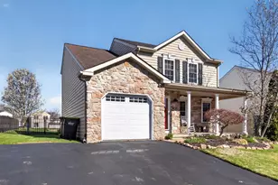 2040 Valley View Dr, Quakertown, PA 18951 - Photo 5
