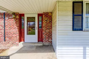 13 Brook Ln, Chalfont, PA 18914 - Photo 5