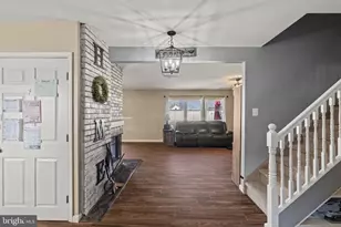 48 Fruitree Rd, Levittown, PA 19056 - Photo 5