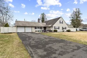 48 Fruitree Rd, Levittown, PA 19056 - Photo 3