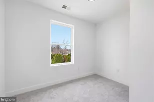 31 Swan Ln, Levittown, PA 19055 - Photo 23