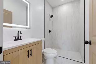 31 Swan Ln, Levittown, PA 19055 - Photo 17