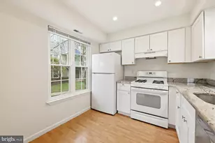 301 Society Pl, Newtown, PA 18940 - Photo 3