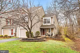 31 Cypress Pl, Newtown, PA 18940 - Photo 1