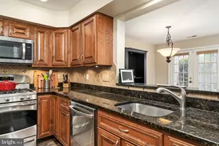 31 Cypress Pl, Newtown, PA 18940 - Photo 9