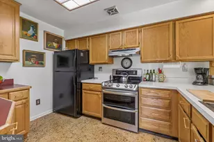 107 Carousel Cir, Doylestown, PA 18901 - Photo 11