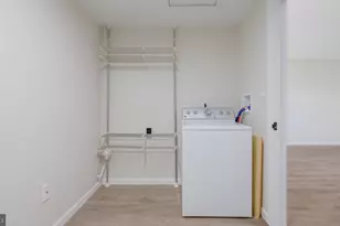 36 Mockorange Ln, Levittown, PA 19054 - Photo 19