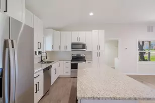 36 Mockorange Ln, Levittown, PA 19054 - Photo 7