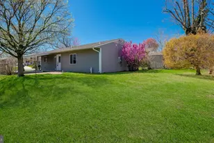 36 Mockorange Ln, Levittown, PA 19054 - Photo 21