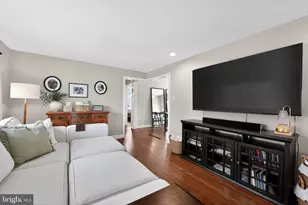 28 Manor Ln, Yardley, PA 19067 - Photo 5