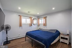 123 Goldenridge Dr, Levittown, PA 19057 - Photo 9