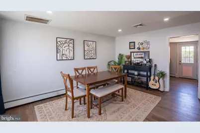 123 Goldenridge Drive, Levittown, PA 19057 - Photo 3