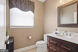 9 Hillview Dr, Newtown, PA 18940 - Photo 31