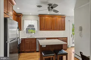 528 E Court St, Doylestown, PA 18901 - Photo 15