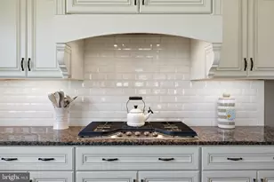 61 Hillyer Ln, Newtown, PA 18940 - Photo 13