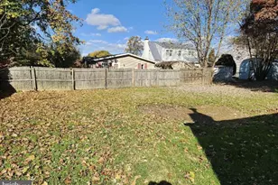 3818 Hollywood Ave, Feasterville-Trevose, PA 19053 - Photo 9