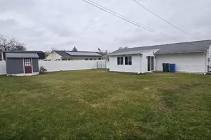 35 Beechtree Rd, Levittown, PA 19057 - Photo 15