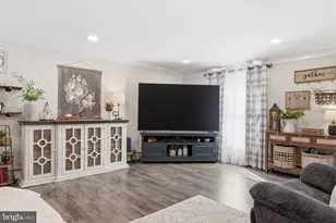 143 Terrace Rd, Levittown, PA 19056 - Photo 5